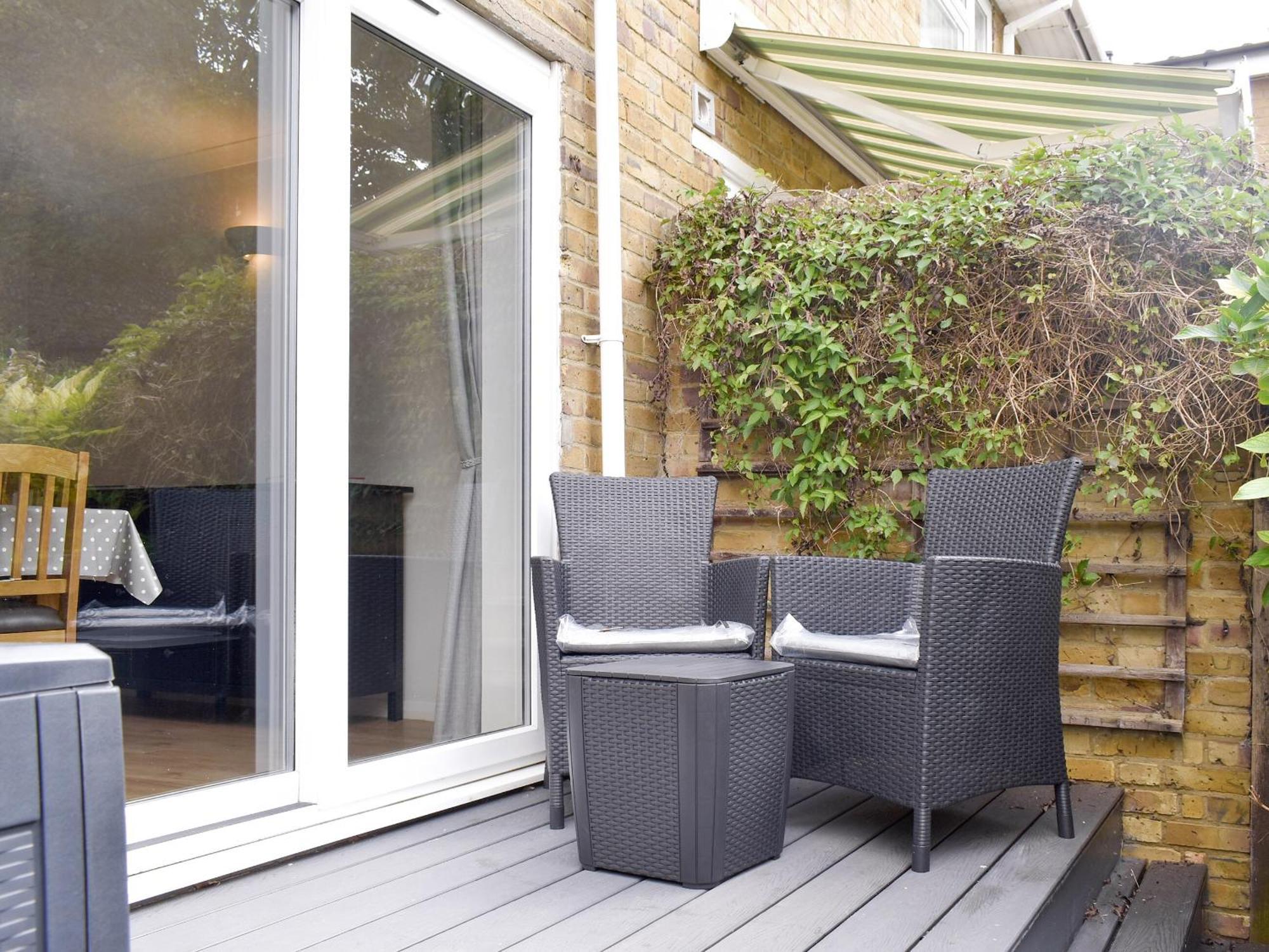 Stone Gardens Holiday home *